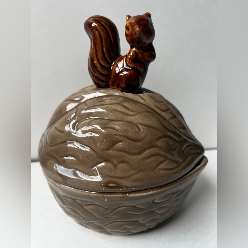 Vintage Ceramic Squirrel Dish - Picture 1 of 10
